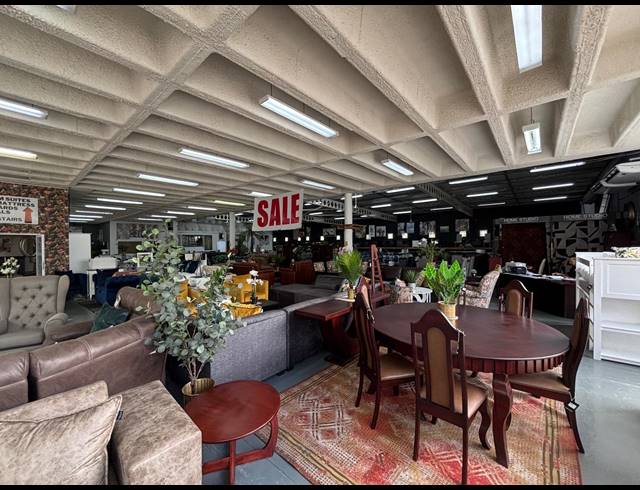 825M² RETAIL TO LET IN SPRINGFIELD
